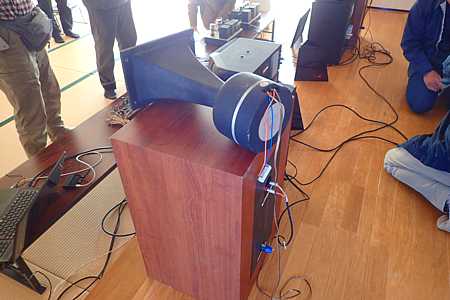 �X�s�[�J�[����