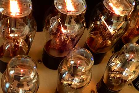 �d������